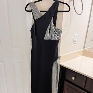 ELEGANT CROSS HALTER BCBG MAXAZRIA BLACK & METALLIC GOWN